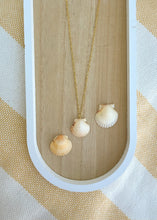 Load image into Gallery viewer, Cove Necklace
