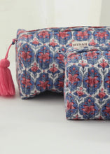 Load image into Gallery viewer, Quilted Make-up Bag
